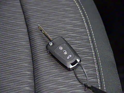 2017�� ǿ������ 1.6L �ֶ�������