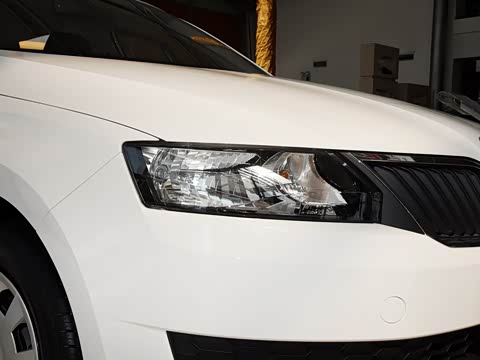 2016�� �Ŀ� 1.6L �Զ�ǰ�а�