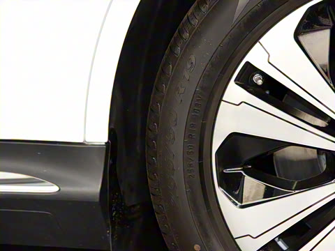 2021�� EQC 350 4MATIC