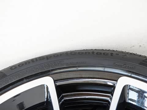 2017�� 6.6T Black Badge Edition