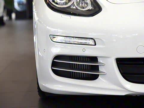 2016�� Panamera Executive Edition 3.0T