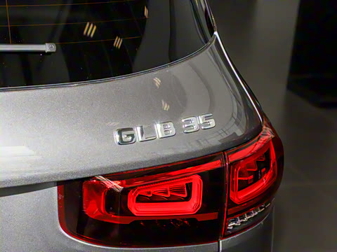 2021�� AMG GLB 35 4MATIC