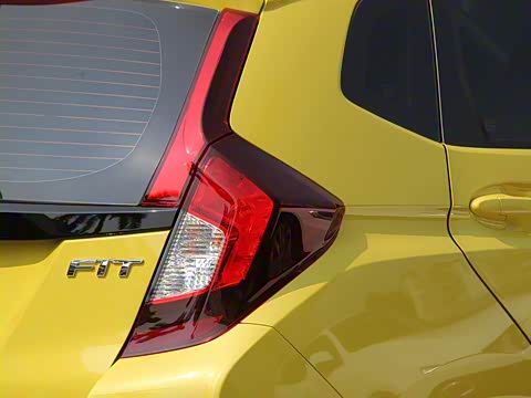 2016�� 1.5L LX �ֶ�������