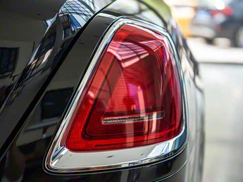 2017�� 6.6T Black Badge Edition