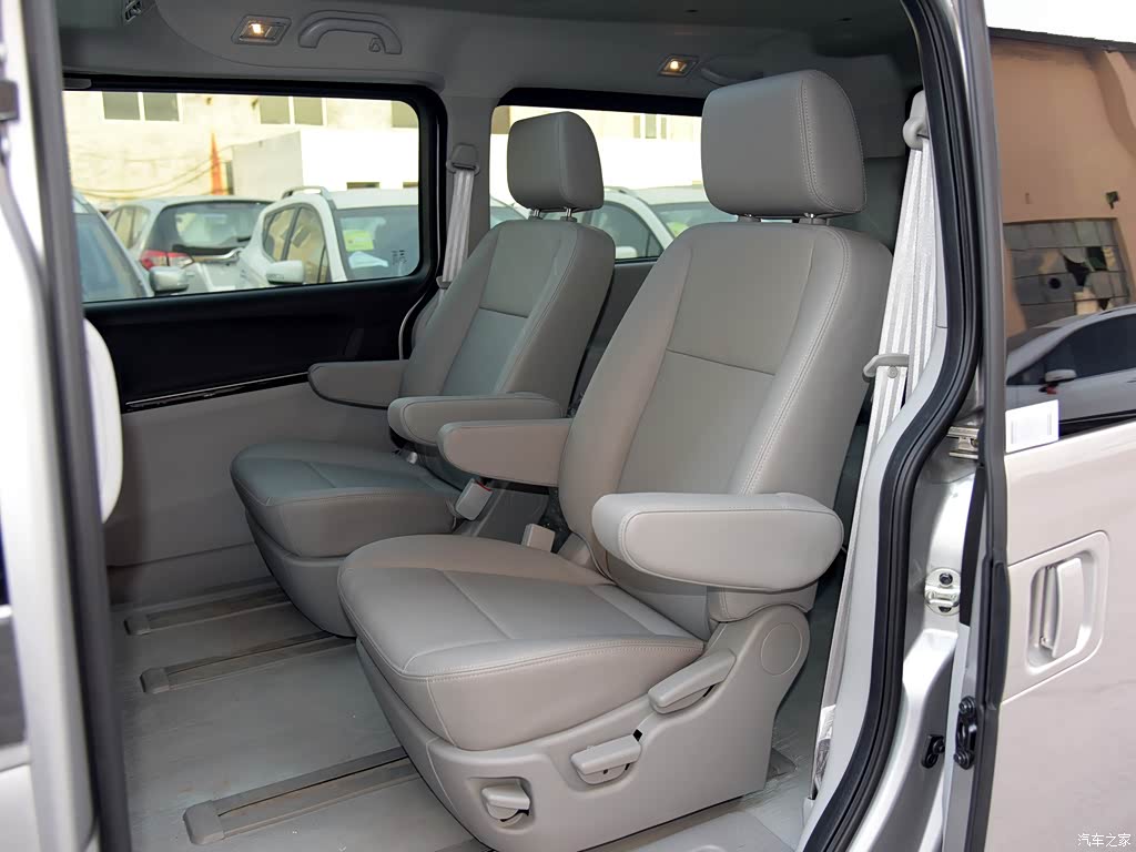 江淮汽车 瑞风m5 2014款 1.9t 柴油手动商务版