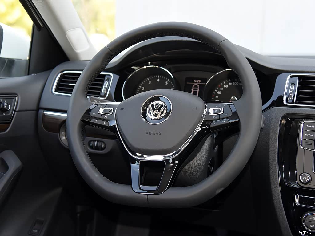 一汽-大众 速腾 2017款 230tsi 自动豪华型