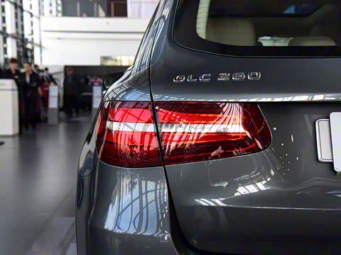 2016�� GLC 260 4MATIC ������