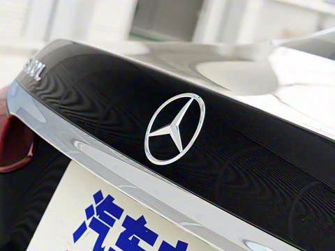 2021�� �Ŀ� E 300 L �˶�ʱ����