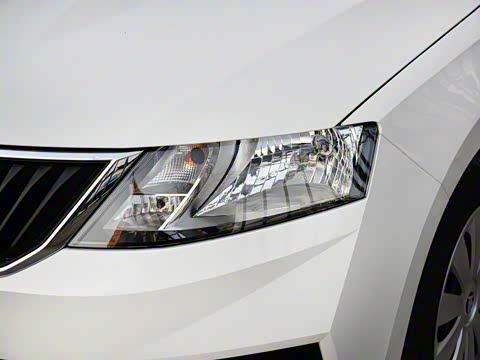 2018�� 1.6L �Զ���׼��