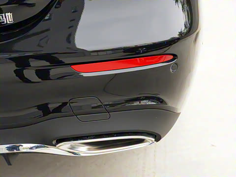 2021�� �Ŀ� E 300 L �˶�ʱ����