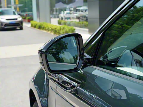 2021�� ����L 249PS R-Dynamic First edition �׷���