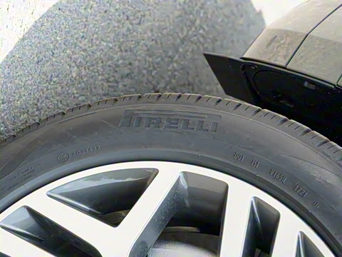 2021�� ����L 249PS R-Dynamic First edition �׷���