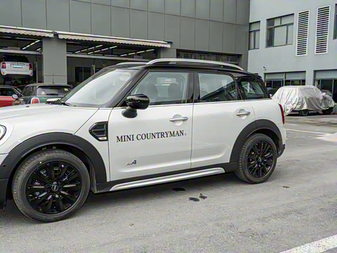 2022�� 1.5T COOPER ALL4 ���ͼ�