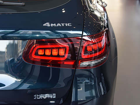 2021�� GLC 260 L 4MATIC ������