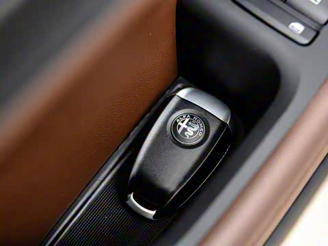 2017�� 2.0T 200HP ������