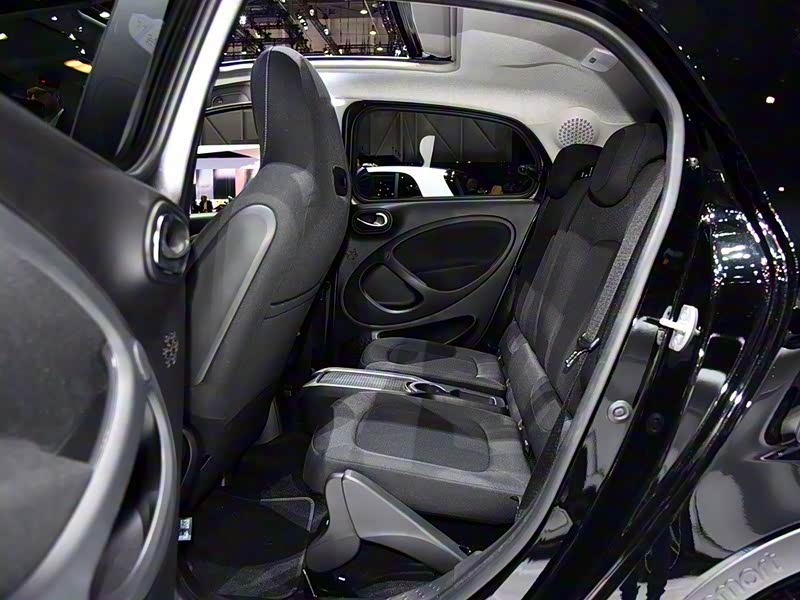 smart smart forfour 2017款 crosstown edition