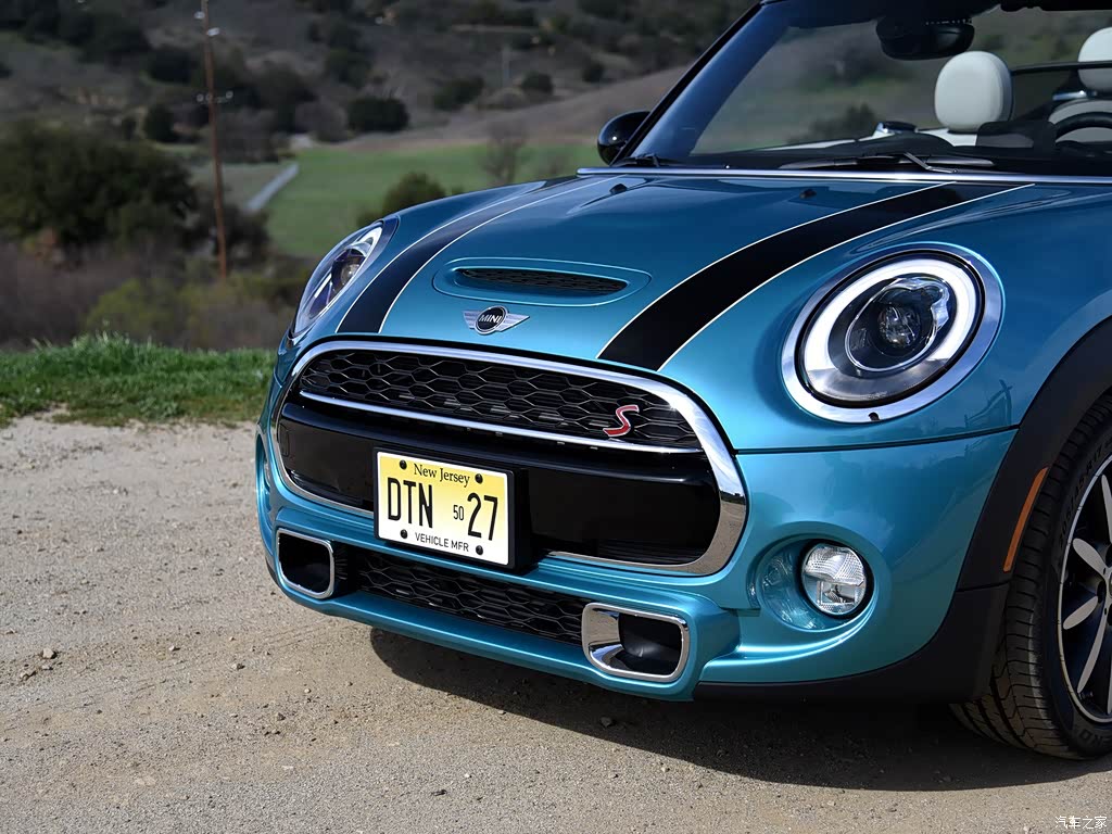 mini mini 2016款 2.0t cooper s cabrio 加勒比蓝限量版