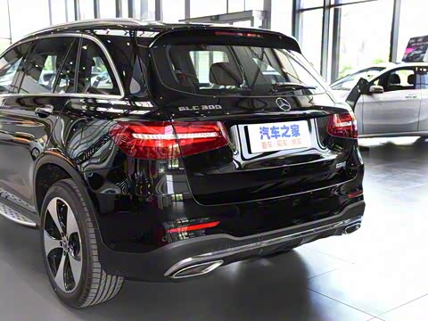 2018�� �Ŀ� GLC 300 4MATIC ������