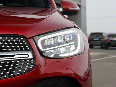 2021�� GLC 260 L 4MATIC ������