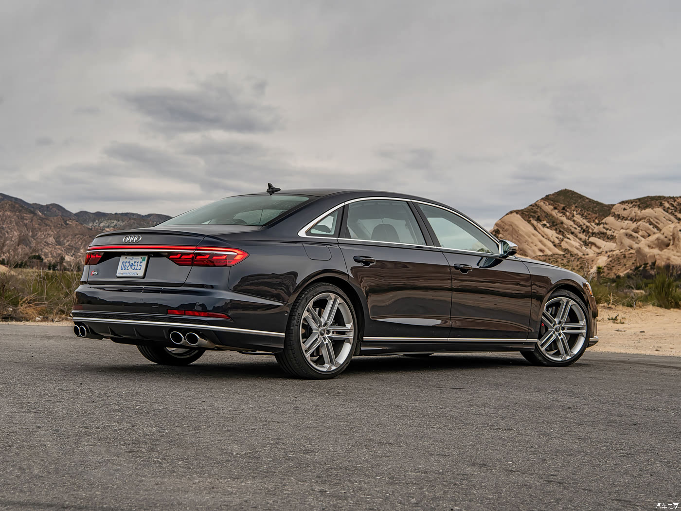 2020款s8l40tfsiquattro美国版