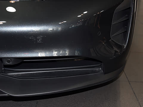 2019�� Taycan 4S