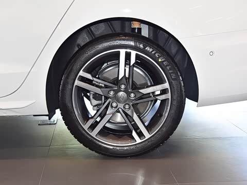 2020�� 40 TFSI ����������