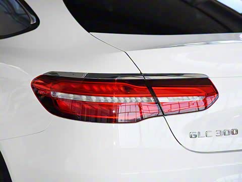 2019�� GLC 300 4MATIC ����SUV