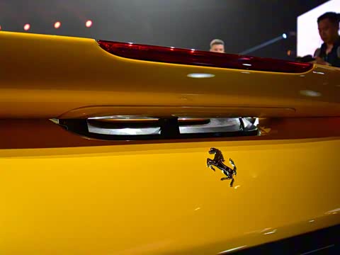 2020�� Spider 3.9T V8