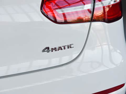 2019�� GLC 300 4MATIC ����SUV