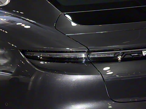 2019�� Taycan 4S