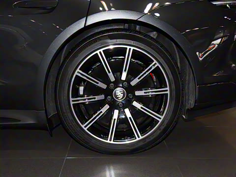 2019�� Taycan 4S