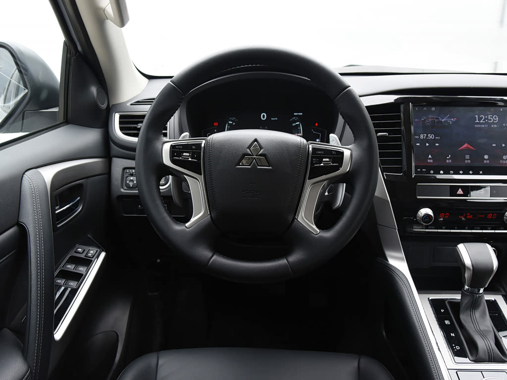 Mitsubishi Pajero Sport III Рестайлинг 2, Внедорожник 5 дв.: фото поколения