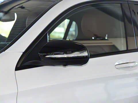 2019�� GLC 300 4MATIC ����SUV