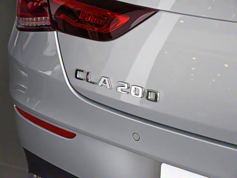 2021�� CLA 200