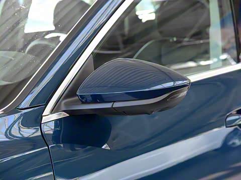 2019�� 55 quattro ������