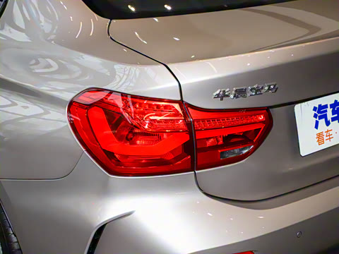 2021�� 120i M�˶���ҹ��