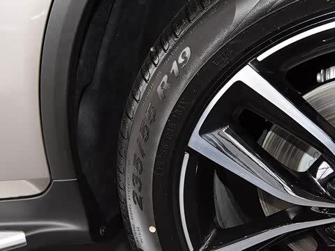 2020�� �Ŀ� GLC 300 L 4MATIC ������