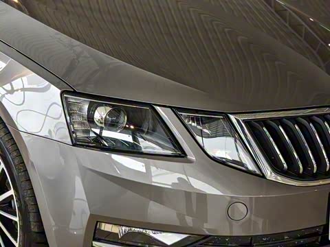 2019�� 1.5L �Զ����к����� ��V