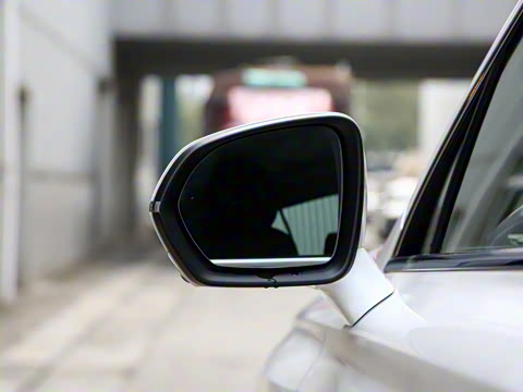 2021�� Supremeϵ�� 300TGI �Զ��������հ�