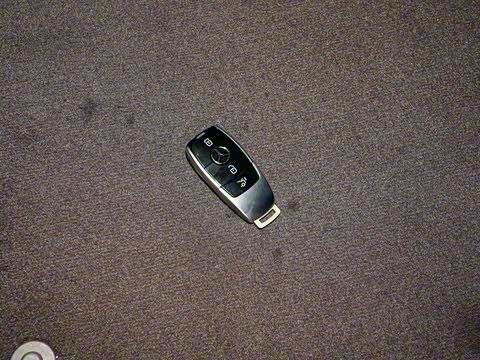 2021�� �Ŀ� E 300 L �����