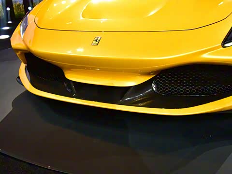 2020�� Spider 3.9T V8