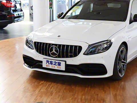 2019�� AMG C 63