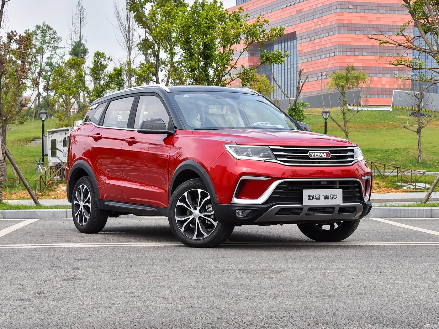 汽车之家>汽车图片>野马汽车>博骏>2019款1.5tcvt豪华型>1400_1050