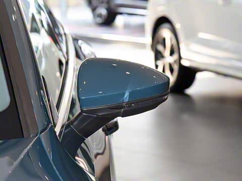 2020�� 40 TFSI ������