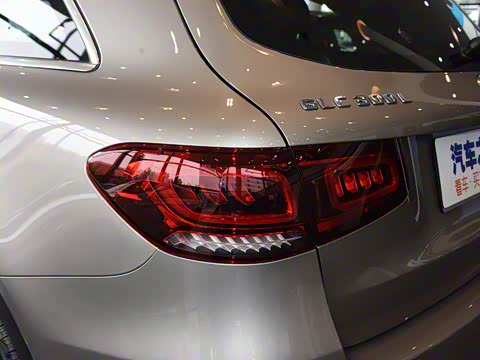 2020�� �Ŀ� GLC 300 L 4MATIC ������