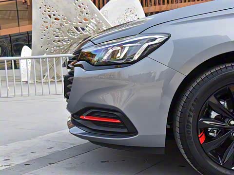 2019�� Redline 320T ˫���ˬ��� ��VI