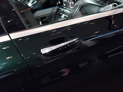 2020�� �Ŀ� C 260 L �˶���