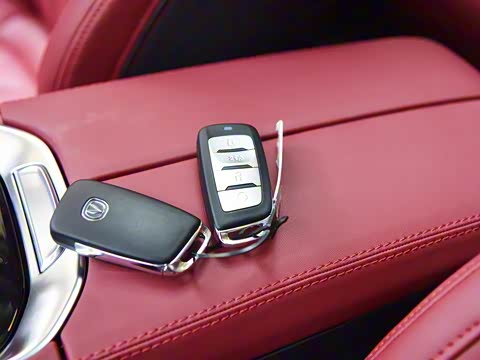 2019�� 2.0T �Զ��ǰ� ��V