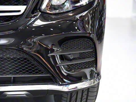 2018�� �Ŀ� GLC 300 4MATIC ������