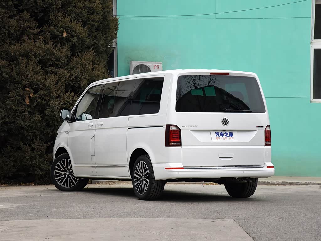 Volkswagen Multivan T7, Минивэн Long: фото поколения